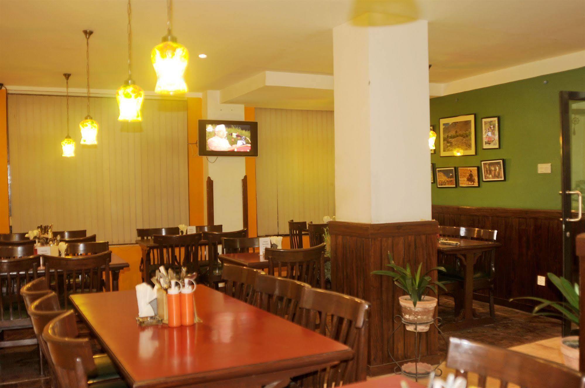 Hotel Excelsior Katmandu Dış mekan fotoğraf