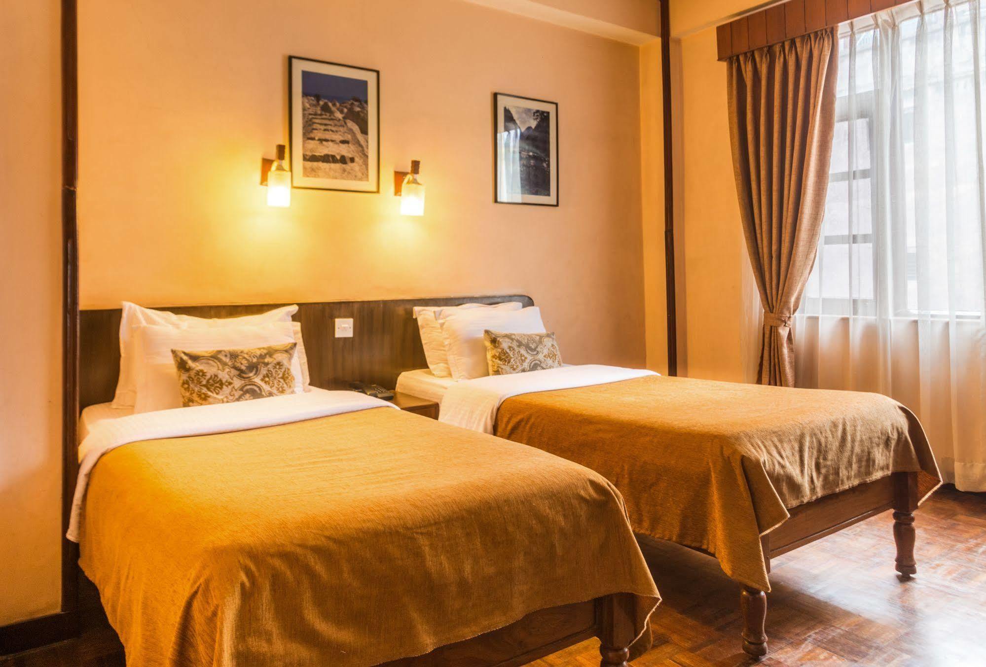Hotel Excelsior Katmandu Dış mekan fotoğraf
