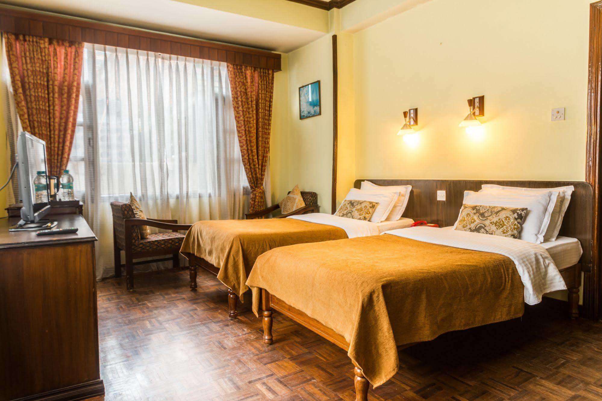 Hotel Excelsior Katmandu Dış mekan fotoğraf