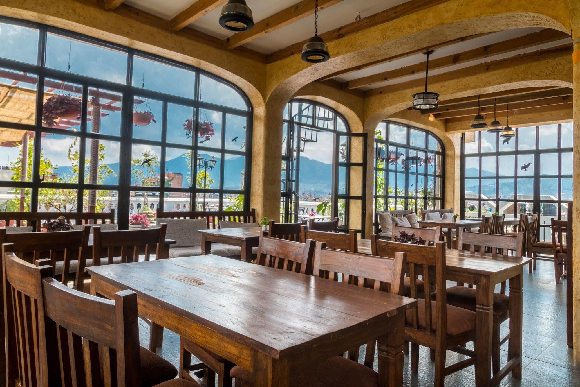 Hotel Excelsior Katmandu Dış mekan fotoğraf