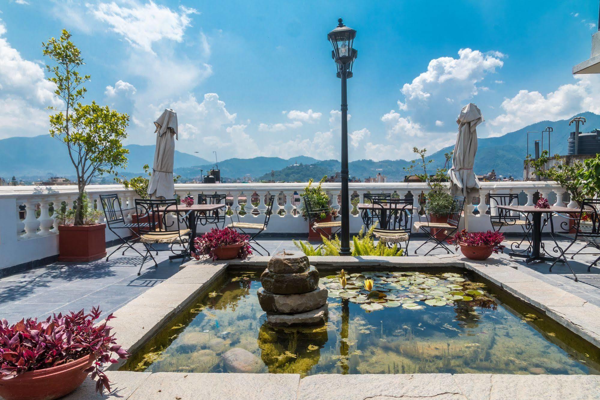 Hotel Excelsior Katmandu Dış mekan fotoğraf