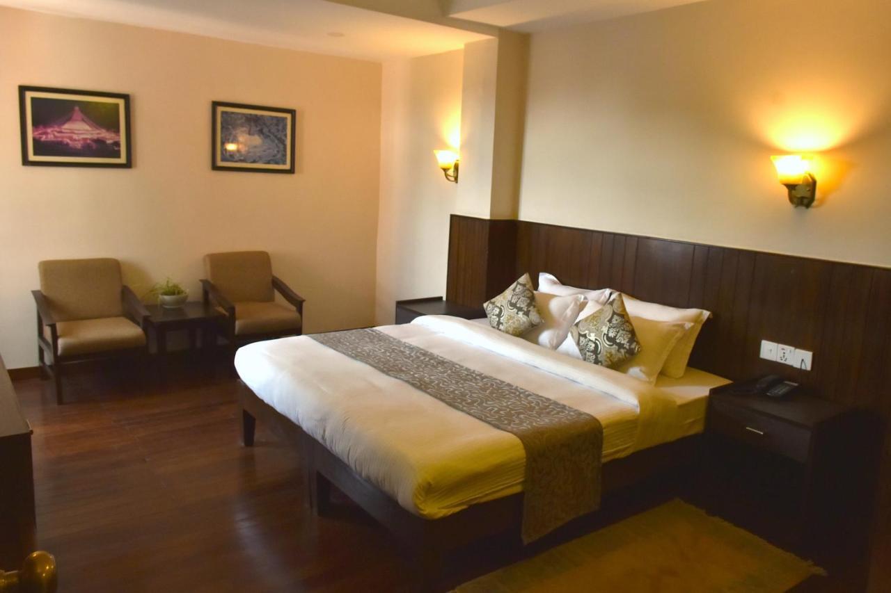 Hotel Excelsior Katmandu Dış mekan fotoğraf